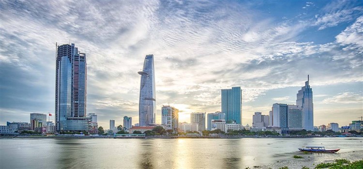 Hightlight of Ho Chi Minh City And Mekong Floating Market with 5 Days 4 Nights Package